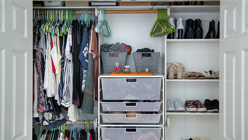 14 Tricks for Small Closet Organization