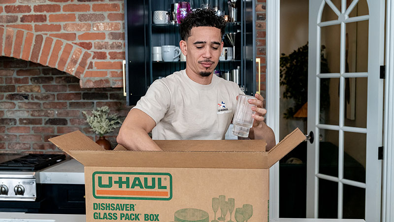 How to Hire Moving Labor for Unpacking