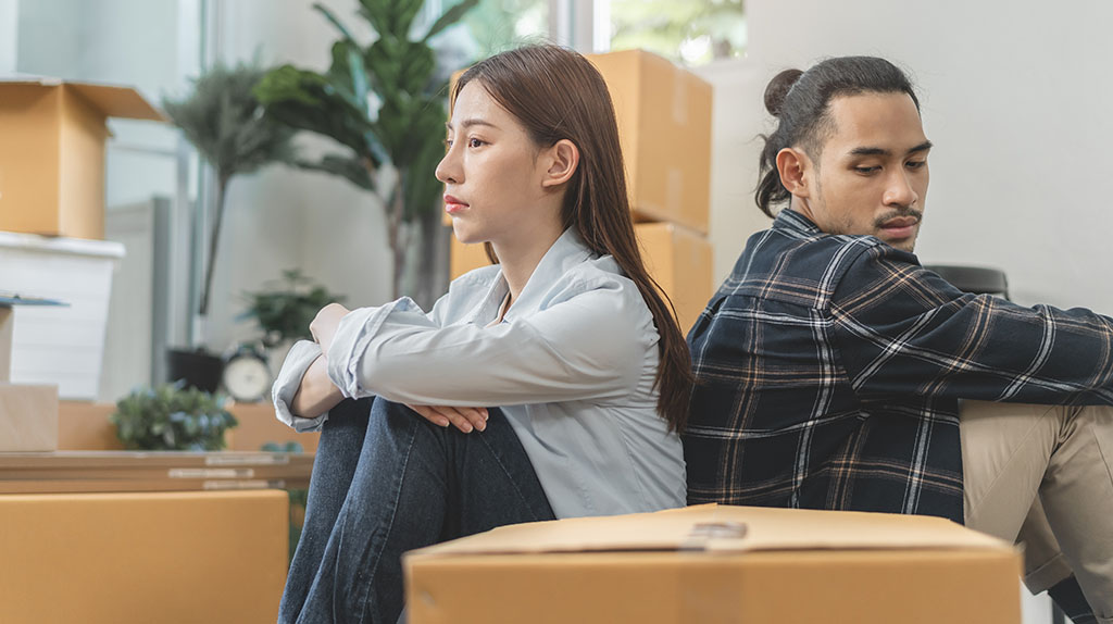 Moving out After a Breakup Guide