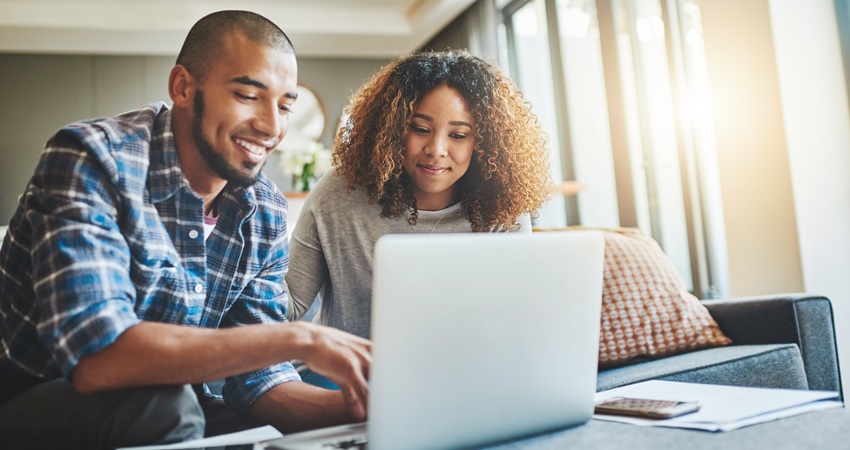 How to Split Expenses With Your Partner